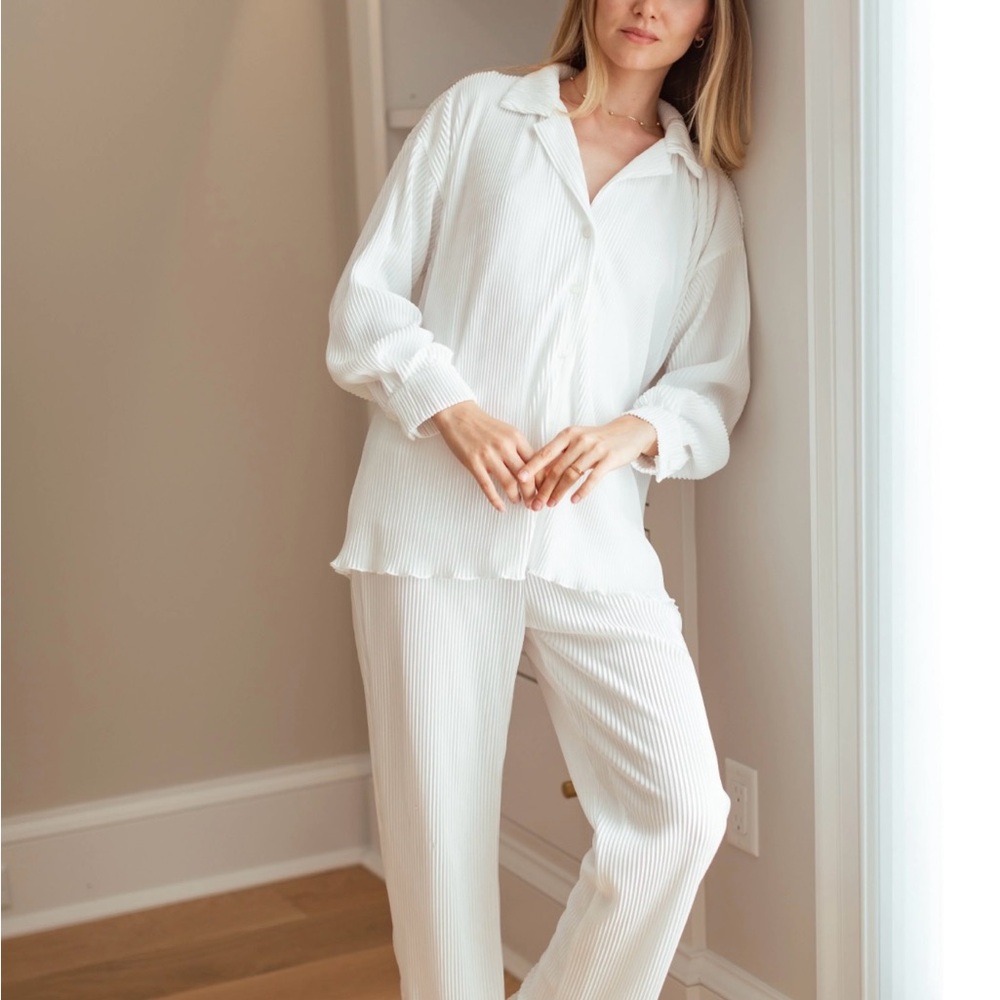 Waverles Pleats Please Bridal Set